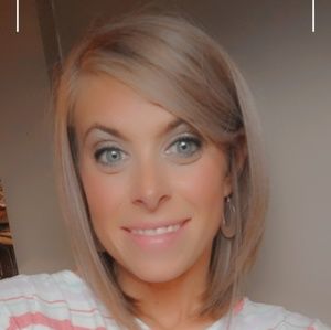 Meet your Posher, Carrie